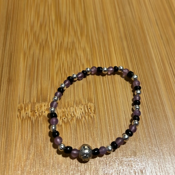 A+++ Graded Amethyst, Black Onyx and .925 Tibetan Silver Bracelet - Picture 2 of 3